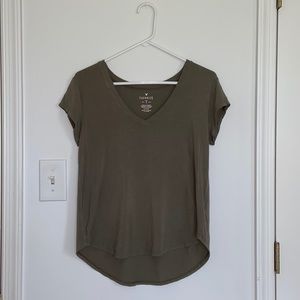 american eagle v-neck top